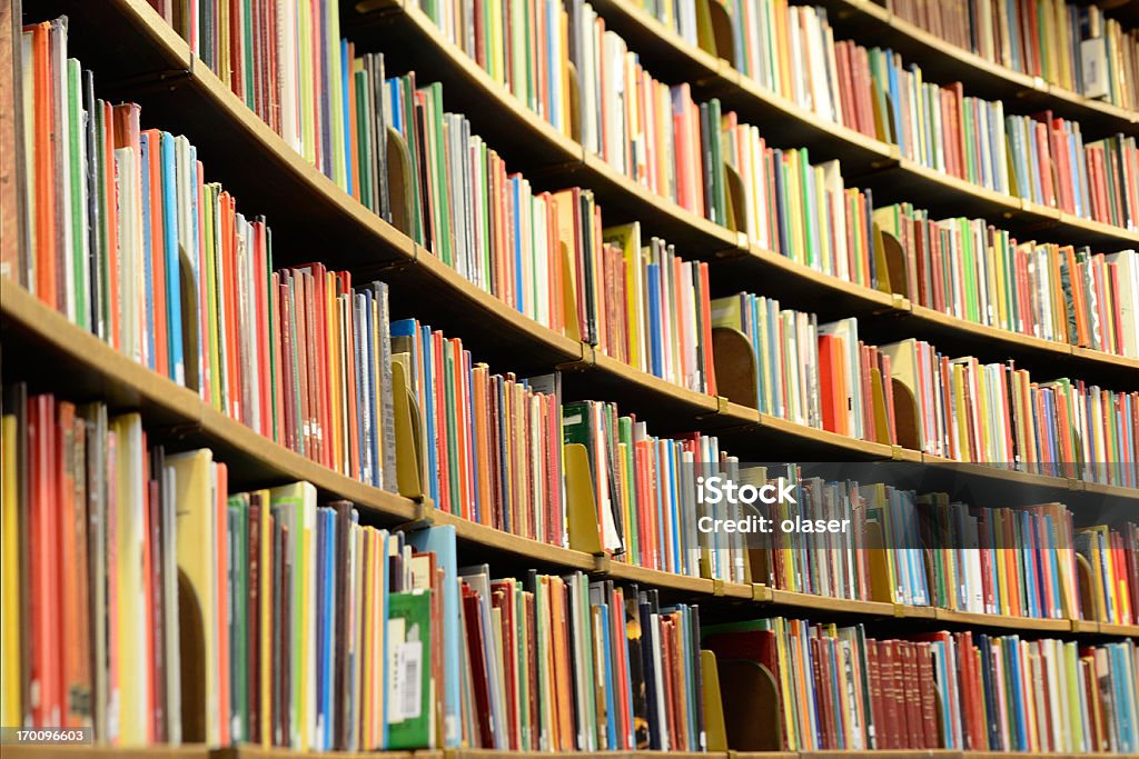 Bücher! Bibliothek Bücherregal - Lizenzfrei Papier Stock-Foto