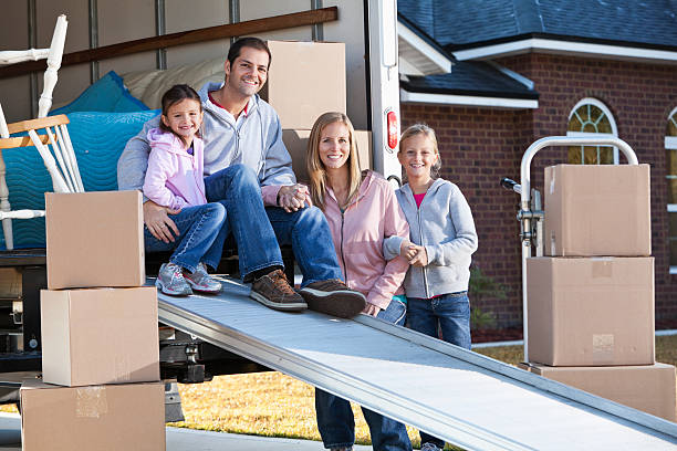 istock Family moving house 170097820