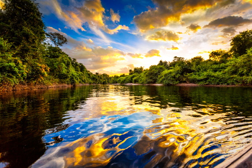 Paisaje espectacular sobre un río en el Amazonas estado de Venezuela photo