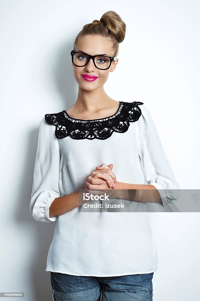 Ritratto di giovane donna - Foto stock royalty-free di 20-24 anni