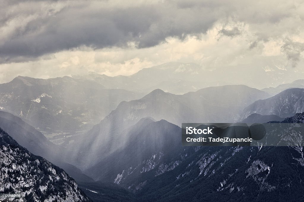Forte pluie - Photo de Alpes européennes libre de droits