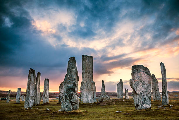 callanish pietre erette, isola di lewis - stone circle foto e immagini stock