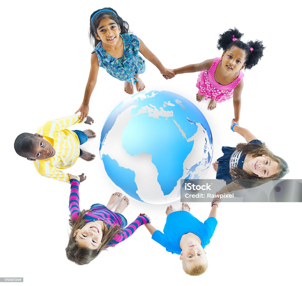 Niños agarrar de la mano en un círculo - Foto de stock de Niño libre de derechos