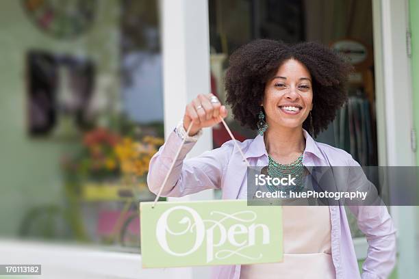 Geöffnet Für Business Stockfoto und mehr Bilder von Geöffnet - Geöffnet, Grün, Geschäft