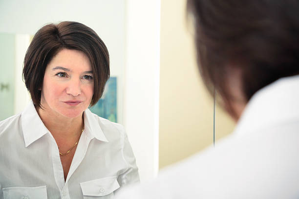 Inspiration speech in front of a mirror