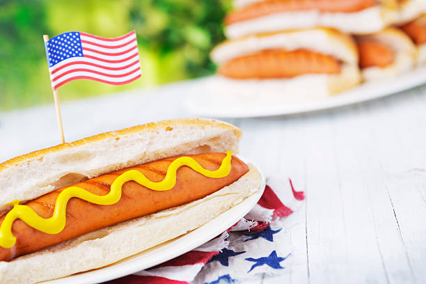 istock Hot dog on an outdoor table in bright light 170131977