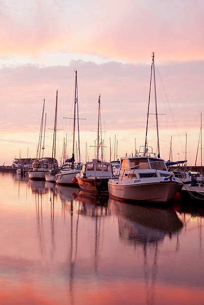 istock Bridlington Harbour at Sunrise 170137941
