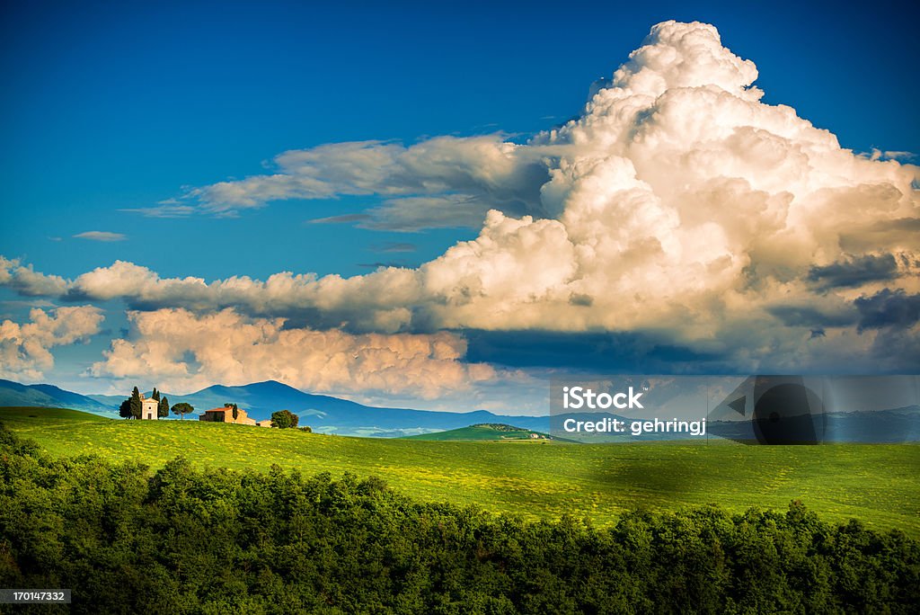 Pequeno capela na Toscana - Foto de stock de Ajardinado royalty-free