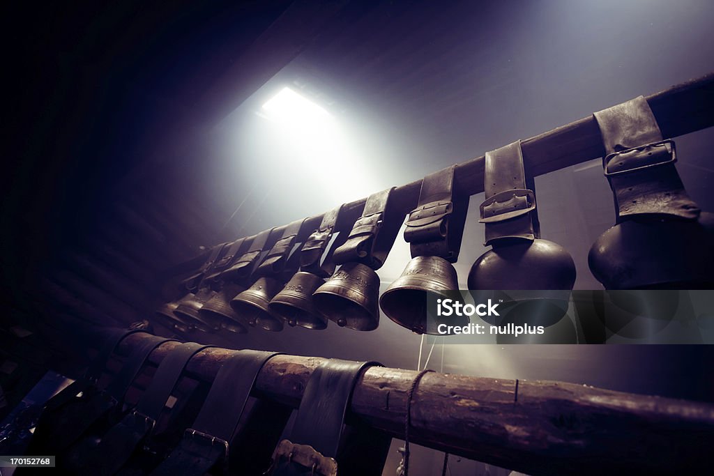 Enorme campanacci - Foto stock royalty-free di Ambientazione interna