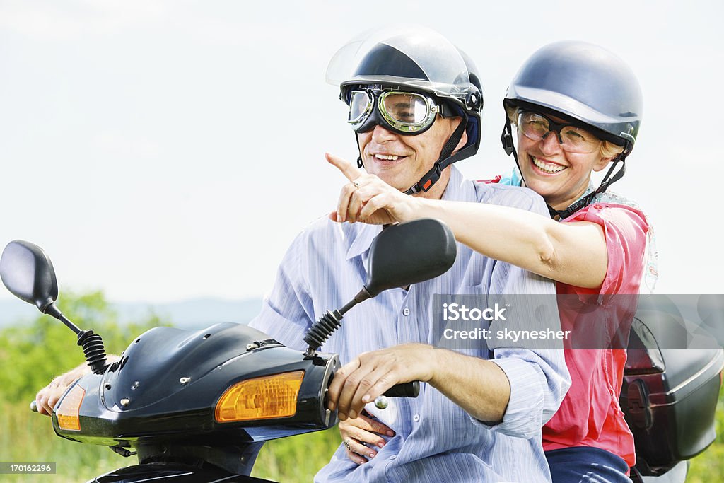 Pareja madura en una carrera. - Foto de stock de Accesorio de cabeza libre de derechos