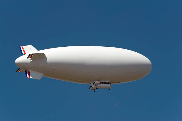 dirigible - globo-dirigible fotografías e imágenes de stock