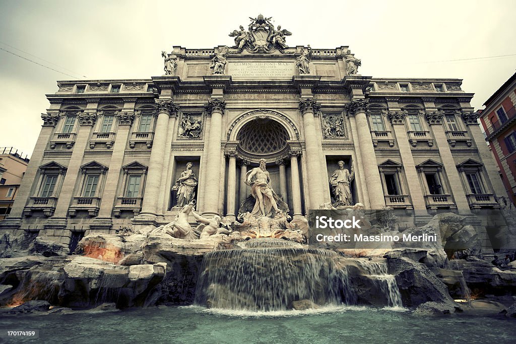 Fontana di Trevi a Roma - Foto stock royalty-free di Acqua