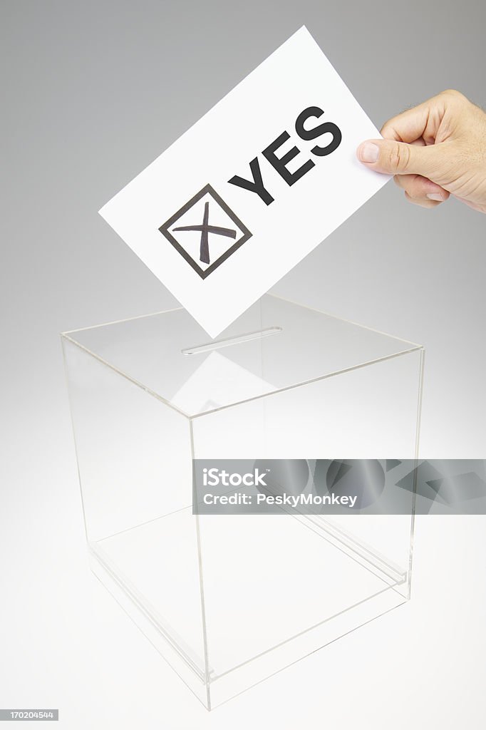 Sì votazione con X va a Urna elettorale - Foto stock royalty-free di Accordo d'intesa