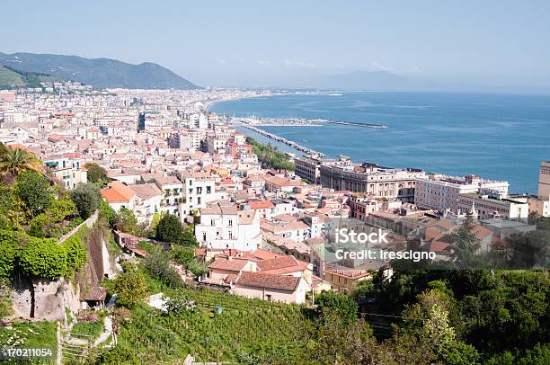 Salerno Italia - Fotografie stock e altre immagini di Ambientazione esterna - Ambientazione esterna, Architettura, Casa