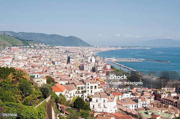 Salerno Italia - Fotografie stock e altre immagini di Ambientazione esterna - Ambientazione esterna, Architettura, Casa