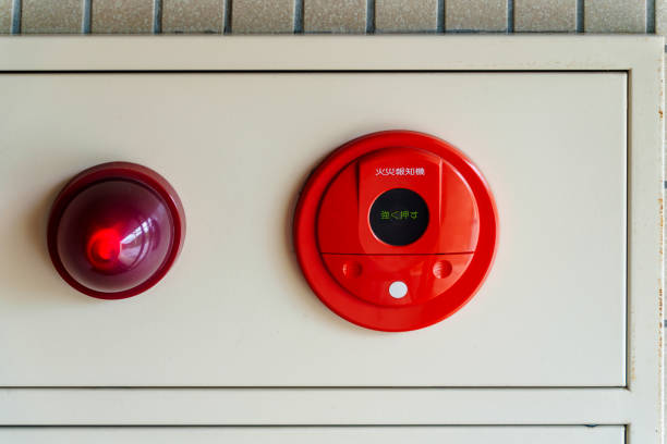 istock Fire alarm and fire extinguishing equipment (Fire alarm on the wall) 1702191844