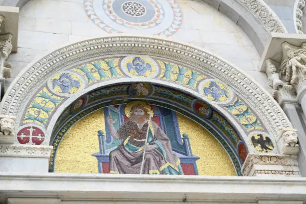 Mosaic of the entrance to the Cathedral of Our Lady of the Assumption of Pisa