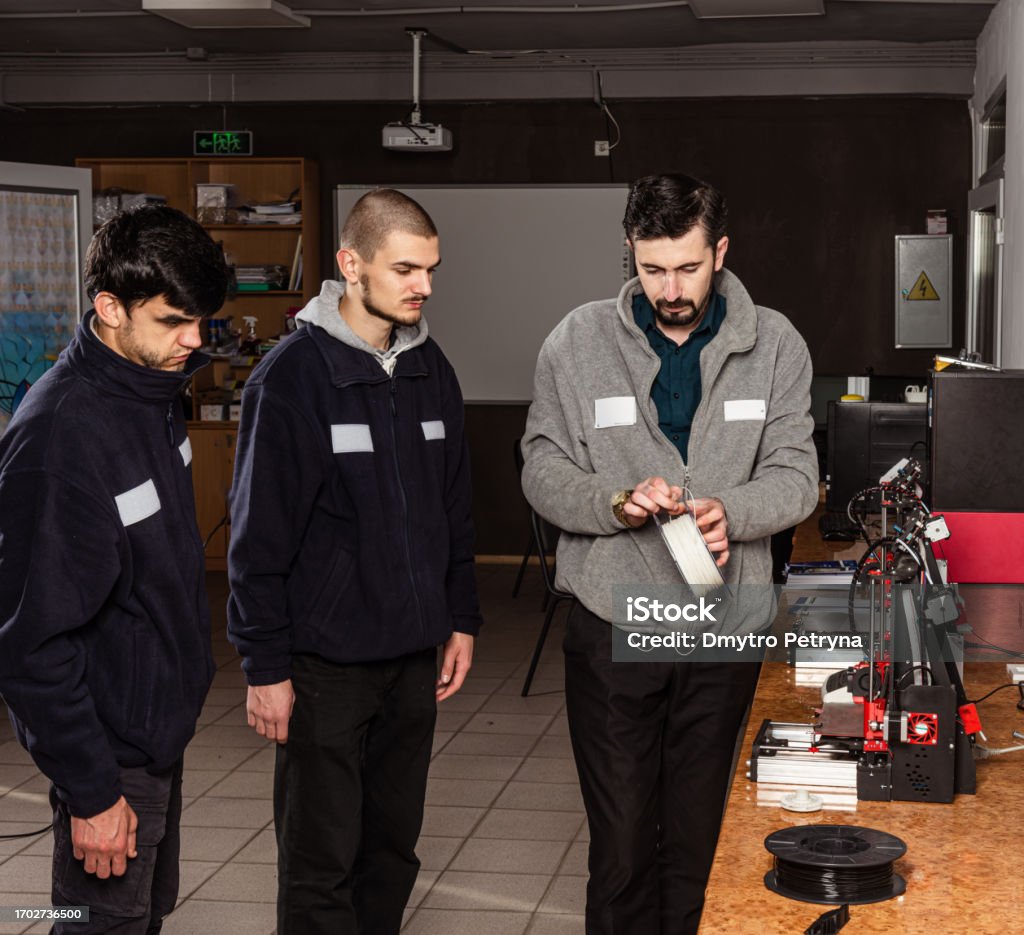 Scanning Class 3d Scanning And Printing Training Class Teacher Shows How To Work On 3d ...