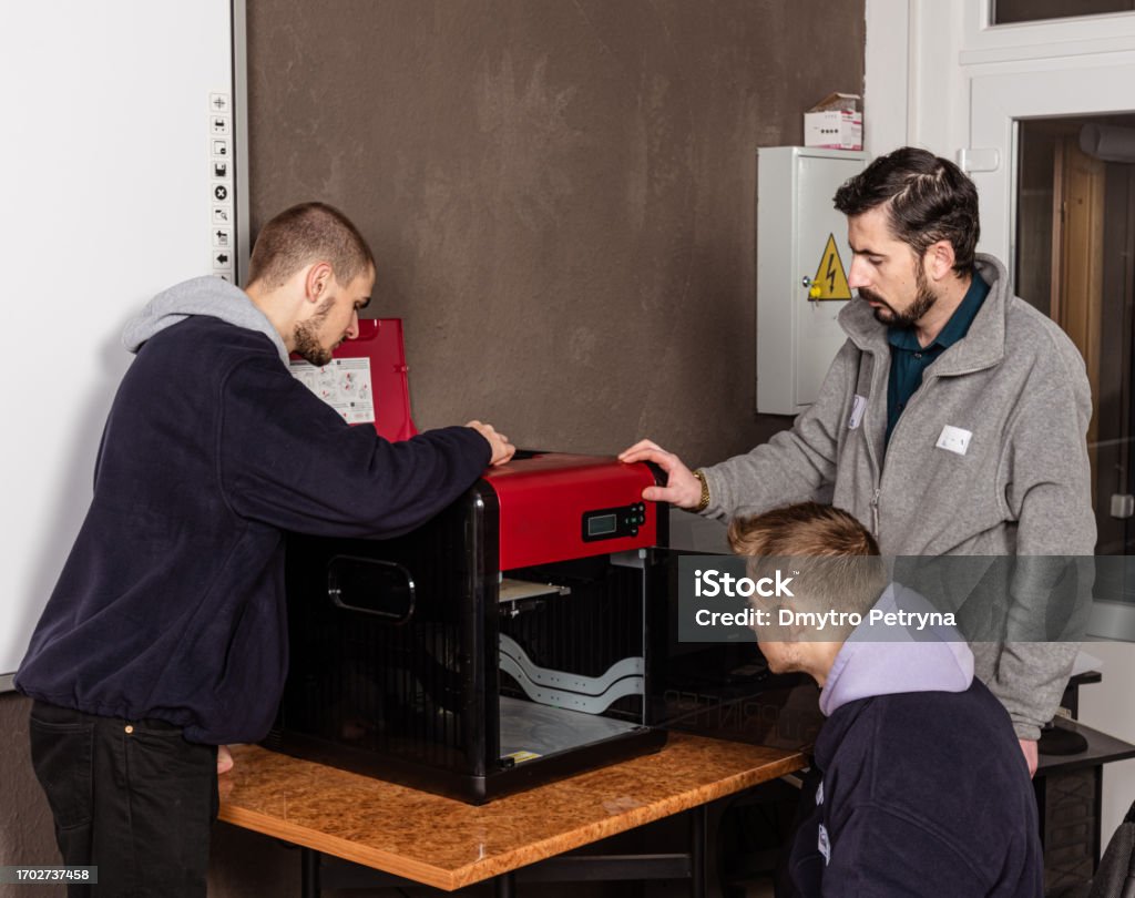 Scanning Class 3d Scanning And Printing Training Class Teacher Shows How To Work On 3d ...