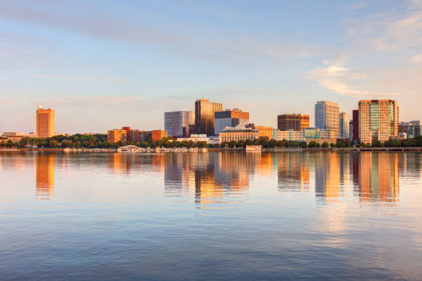 istock Cambridge Massachusetts along the Charles River 1703143586