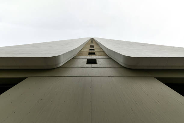 Building Coltejer, It was built on the ancient theater and the Europa hotel Junin, starting in 1968 and ending four years later, in 1972.