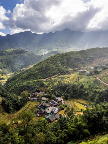 istock Vietnam most popular landmarks 1703513497