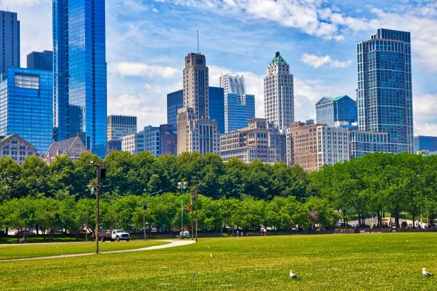 istock Chicago Grant Park skyline 1703735735