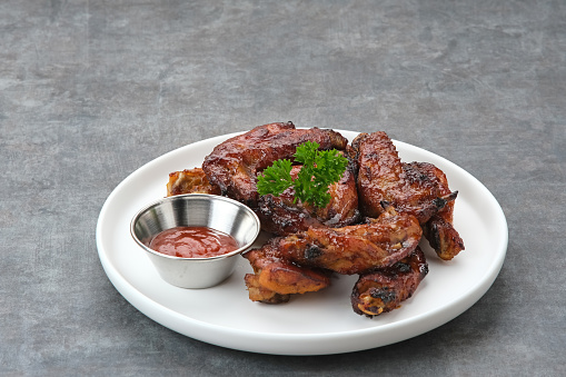 Roasted chicken wings with honey and spices