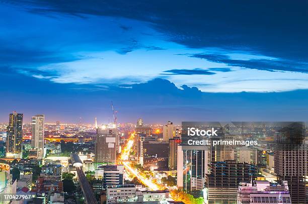 Panoramablick Auf Die Urbane Umgebung In Asien Stockfoto und mehr Bilder von Abenddämmerung - Abenddämmerung, Architektur, Arrangieren