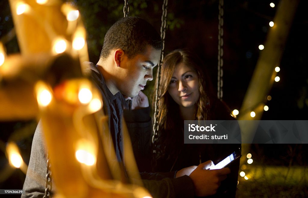 couple d'adolescents - Photo de Couple d'adolescents libre de droits