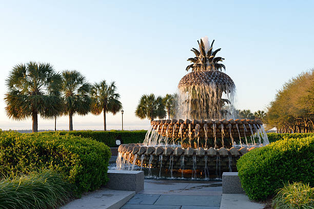 istock Pineapple Fountain in Waterfront Park 170437580