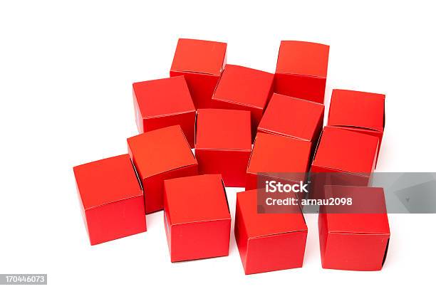 Czerwone Kostki - zdjęcia stockowe i więcej obrazów Abstrakcja - Abstrakcja, Bez ludzi, Dzieło człowieka