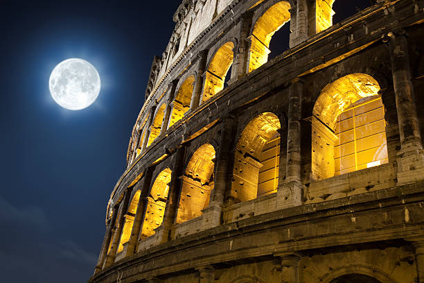 colosseum - imperial italy rome roman forum fotografías e imágenes de stock