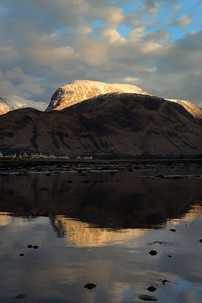 ben nevis ritratto - ben nevis nevis ben loch foto e immagini stock