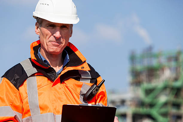 sector petroquímico inspector - chemical worker fotografías e imágenes de stock