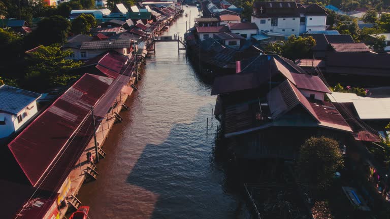 Settlement Gracefully Located Along Amphawa River