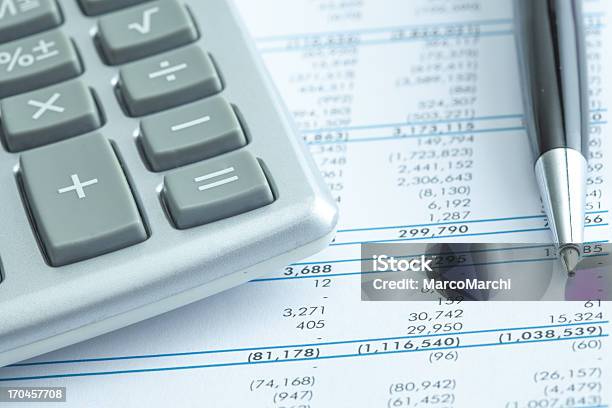 De Presupuesto Foto de stock y más banco de imágenes de Informe de cuenta - Informe de cuenta, Acontecimiento anual, Asesor financiero