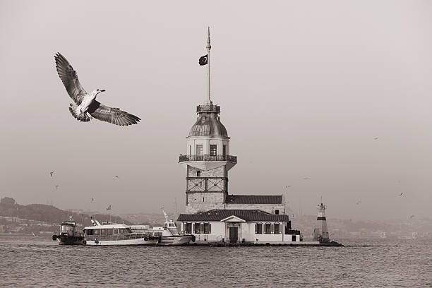 istock Maiden's Tower / Kiz kulesi 170466420