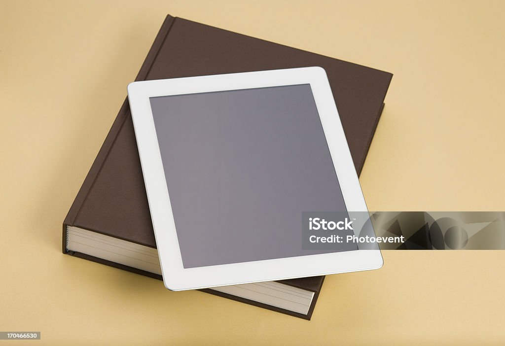 Reserve e Tablet Digital - Foto de stock de Branco royalty-free