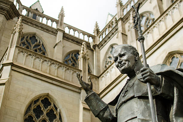 istock Statue of the Pope 170468221