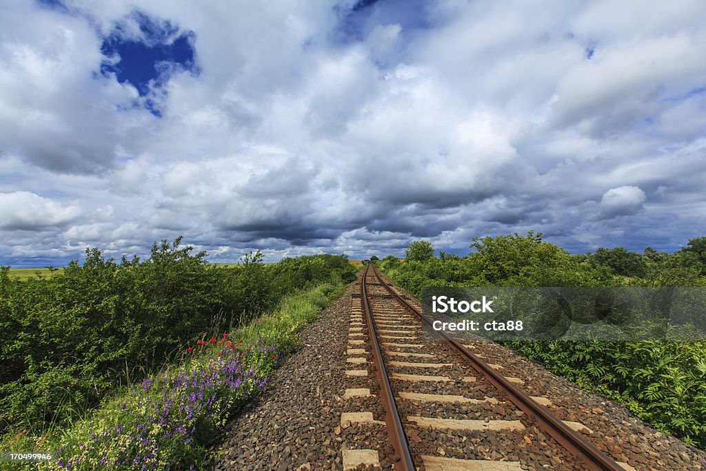 Железная дорога в сельской местности - Стоковые фото Без людей роялти-фри