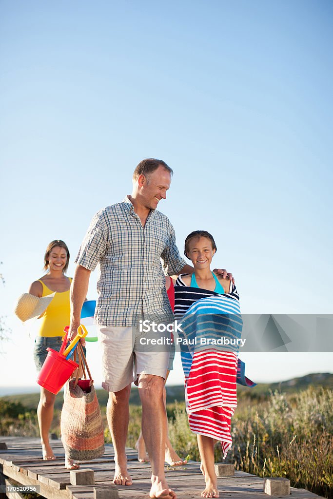 Família preparar para ir para a praia - Royalty-free 12-13 Anos Foto de stock