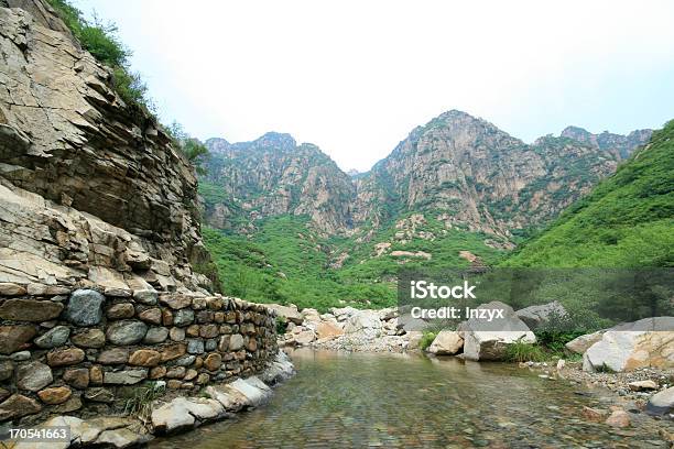 Montaña Paisaje Natural En China Foto de stock y más banco de imágenes de Agua - Agua, Aire libre, Asia