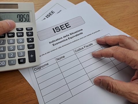 University ISEE low income. Printed form, paper ISEE presentation