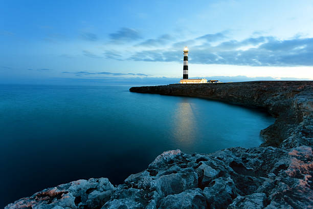 farol - direction sea lighthouse landscape imagens e fotografias de stock