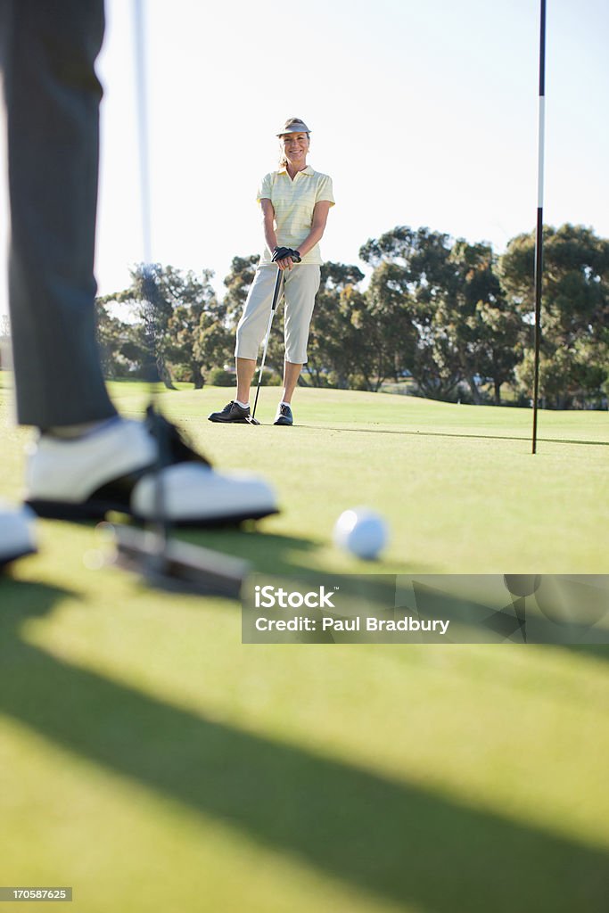 Mulheres jogar golfe - Royalty-free 45-49 anos Foto de stock