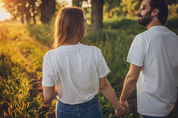 istock Couple in nature 1705905278