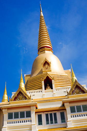 Main building of Temple Wat วัดศิริพงษ์ธรรมนิมิต in Bangkok Ramintra. Seated in 69 หมู่ 6 ซอย วัชรพล ถนน รามอินทรา แขวงท่าแร้ง เขตบางเขน กรุงเทพมหานคร 10220