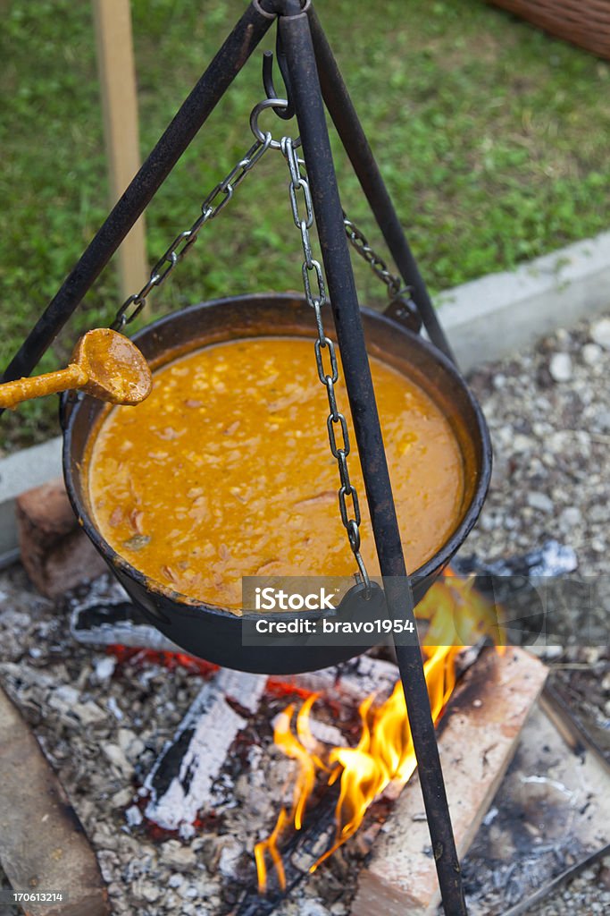 Cocina en TETERA - Foto de stock de Hoguera de Campamento libre de derechos