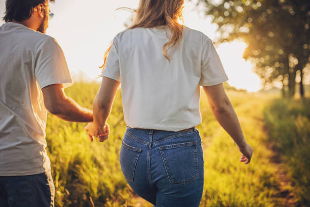 istock Couple in nature 1706137231